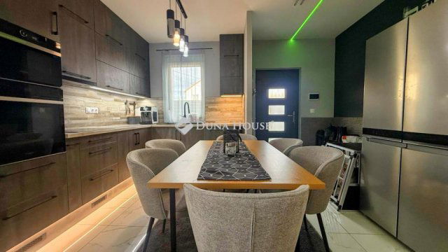 Eladó családi ház, Szombathelyen 95 M Ft, 3+1 szobás