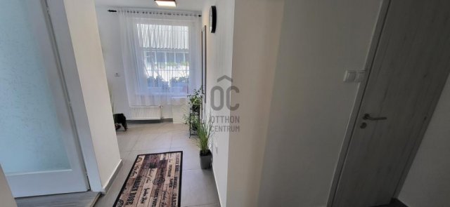 Eladó családi ház, Vecsésen 87.7 M Ft, 3 szobás