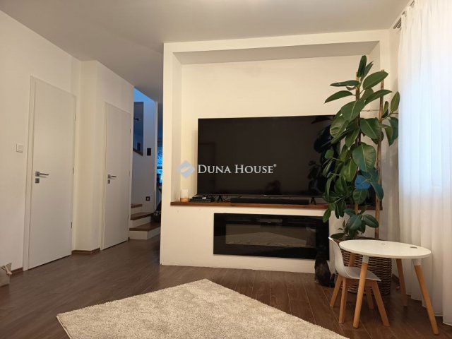 Eladó ikerház, Nagycenken 129.9 M Ft, 4 szobás