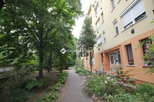 Eladó téglalakás, Kecskeméten 42.99 M Ft, 2 szobás