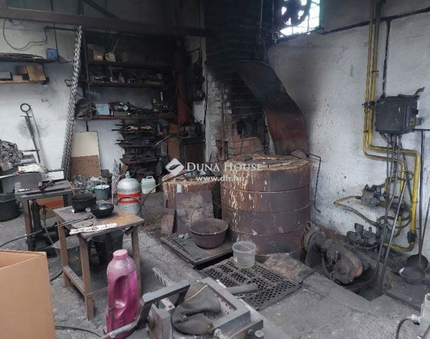 Eladó ipari ingatlan, Budapesten, XXI. kerületben 46 M Ft