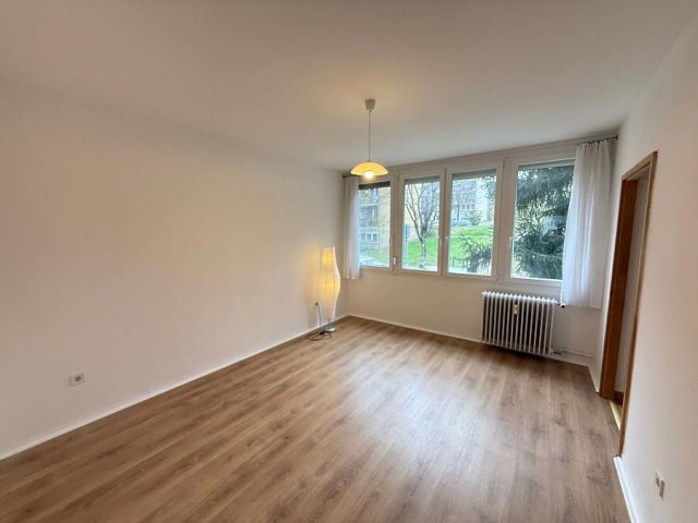 Eladó panellakás, Szentendrén 72 M Ft, 2 szobás