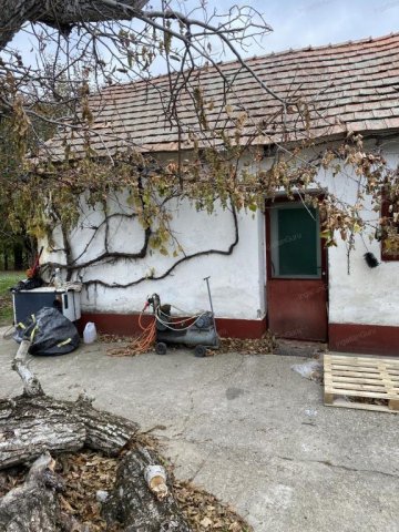 Eladó családi ház, Kecskeméten 38.99 M Ft, 2 szobás