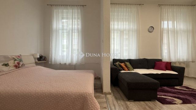 Eladó téglalakás, Szombathelyen 31.7 M Ft, 2 szobás