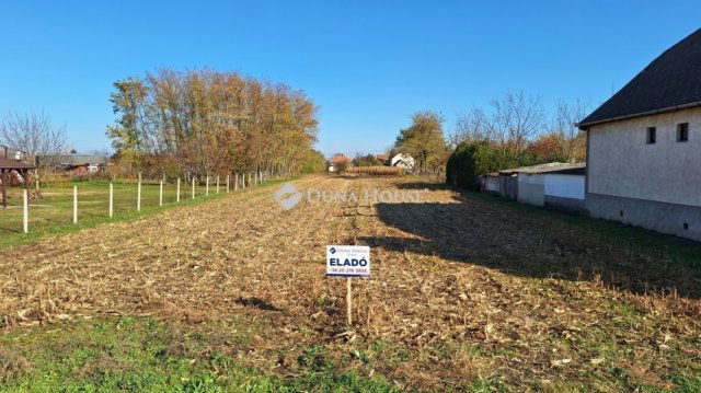 Eladó telek, Tenken 3.2 M Ft / költözzbe.hu
