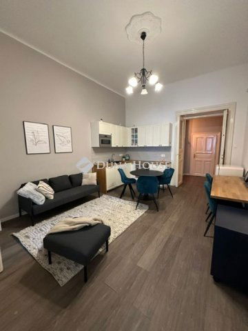 Eladó téglalakás, Budapesten, VI. kerületben 136.9 M Ft