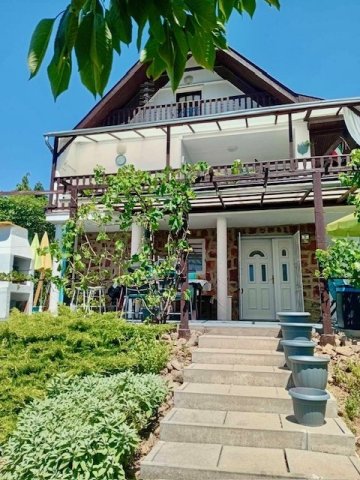 Eladó nyaraló, Nemesgulácson 79.8 M Ft, 3+1 szobás