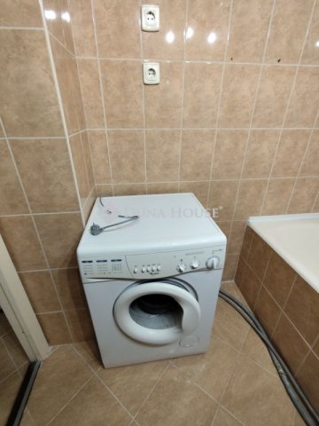 Kiadó panellakás, albérlet, Pécsett 160 E Ft / hó, 2 szobás