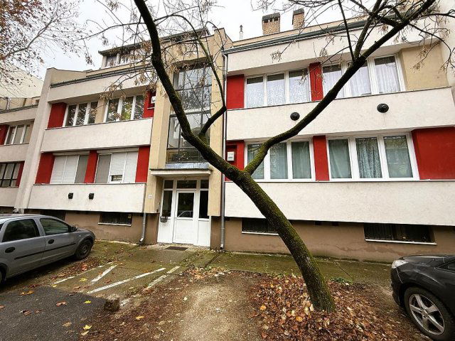 Eladó panellakás, Szentendrén 94.9 M Ft, 5 szobás