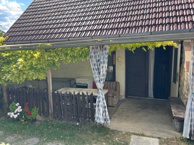 Eladó mezogazdasagi ingatlan, Pécselyen 49.9 M Ft