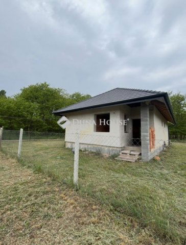 Eladó családi ház, Csemőn 34.9 M Ft, 3 szobás