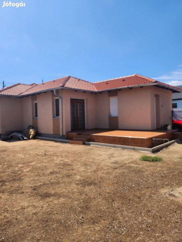 Eladó családi ház, Gyálon 129 M Ft, 4 szobás