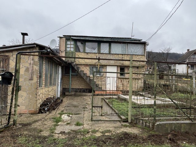 Eladó telek, Várpalotán 9 M Ft / költözzbe.hu