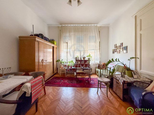 Eladó téglalakás, Budapesten, VII. kerületben, Rákóczi úton