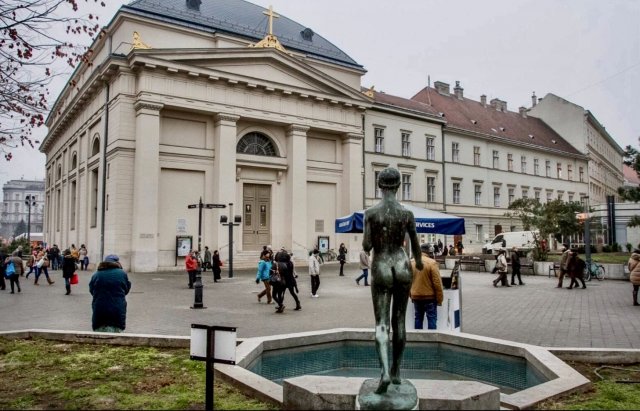 Eladó üzlethelyiség, Budapesten, V. kerületben 1000 M Ft