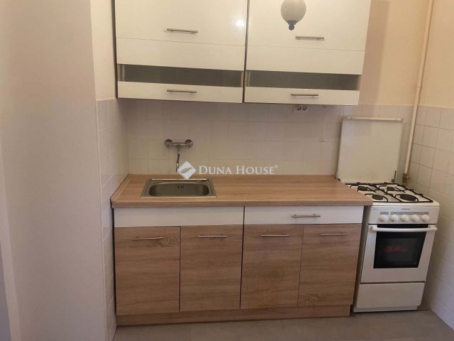 Kiadó téglalakás, albérlet, Szegeden 160 E Ft / hó, 2 szobás