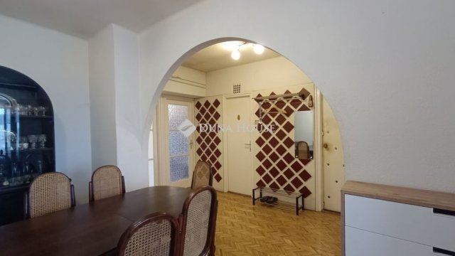 Eladó téglalakás, Kecskeméten 64.9 M Ft, 2 szobás