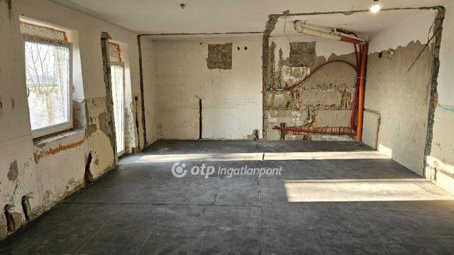 Eladó családi ház, Abában 65 M Ft, 5+1 szobás