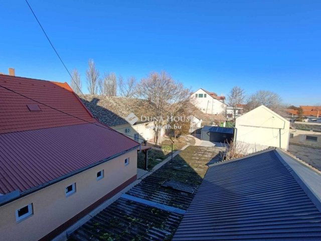 Eladó téglalakás, Kunszentmártonban 14 M Ft, 2 szobás