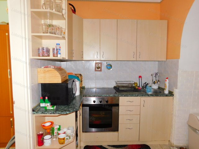 Eladó téglalakás, Balatonbogláron 165 M Ft, 3+2 szobás