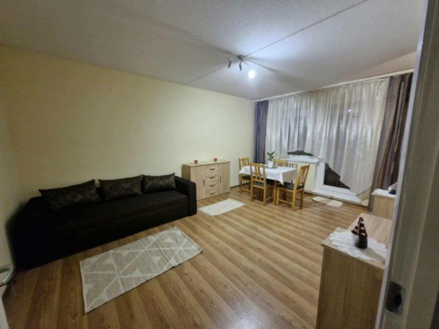 Eladó panellakás, Veszprémben, Nagy László utcában 35.9 M Ft