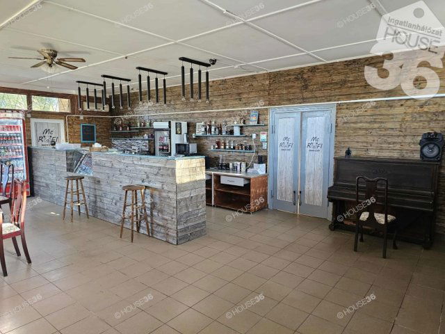 Eladó üzlethelyiség, Szentkirályon 11.5 M Ft, 3 szobás