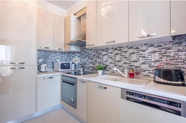 Eladó téglalakás, Budapesten, XIII. kerületben 159.2 M Ft