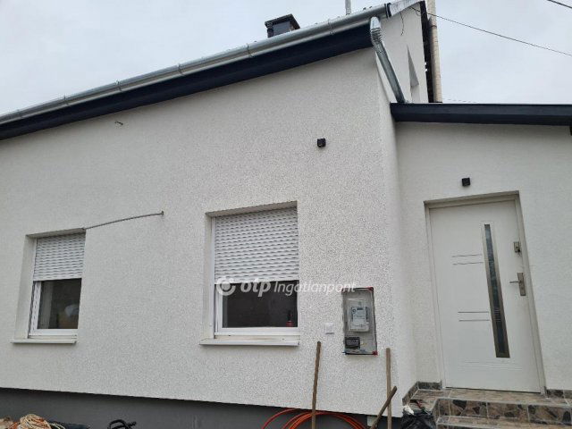 Eladó ikerház, Gyálon 149.9 M Ft, 4 szobás