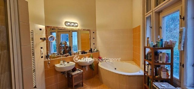 Eladó családi ház, Budapesten, XI. kerületben 610 M Ft