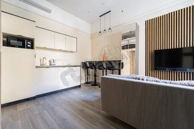 Kiadó téglalakás, albérlet, VI. kerületben, Dessewffy utcában