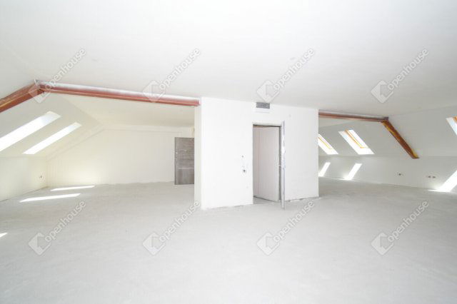 Kiadó iroda, Szegeden 1496 E Ft / hó, 1 szobás