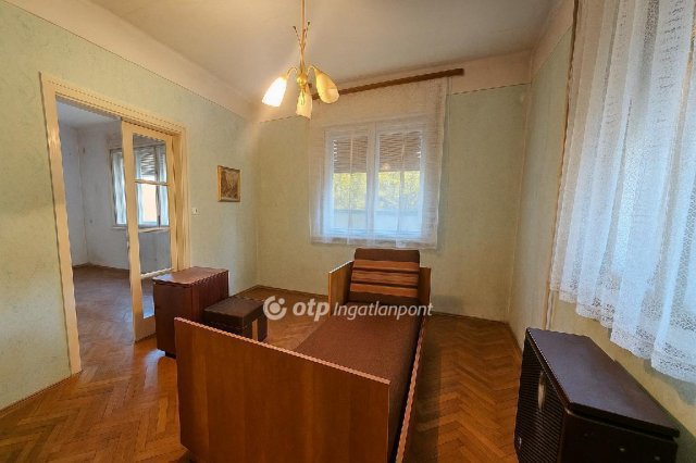 Eladó családi ház, Monoron 65 M Ft, 3 szobás