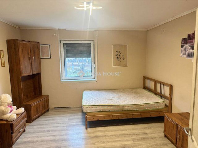 Eladó családi ház, Batéban 23.5 M Ft, 3 szobás