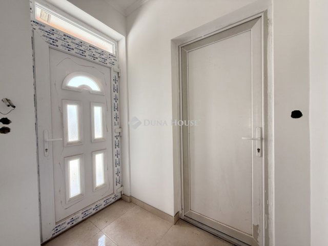 Eladó ikerház, Szigetcsépen 91.9 M Ft, 5 szobás