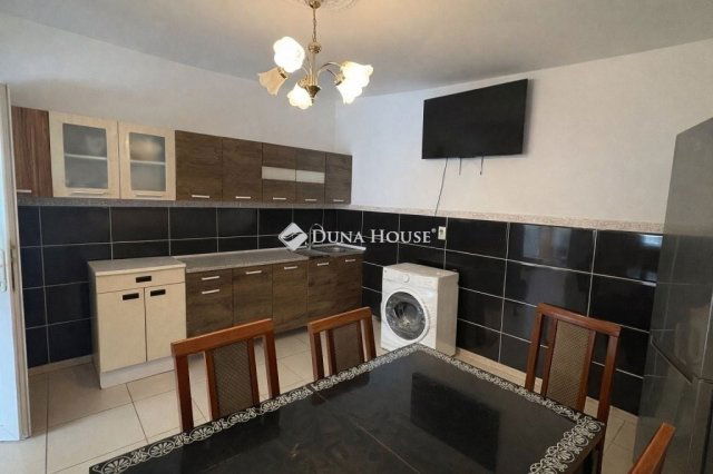 Eladó családi ház, Budapesten, XVII. kerületben 99 M Ft