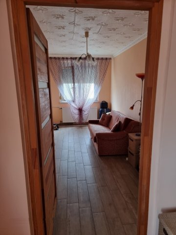 Eladó panellakás, Szegeden 63.9 M Ft, 2+1 szobás