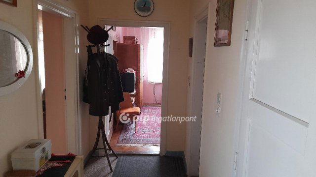 Eladó családi ház, Szegeden 78 M Ft, 3 szobás