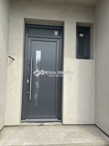 Eladó családi ház, Cegléden 59.99 M Ft, 3 szobás