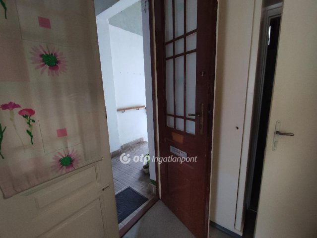 Eladó téglalakás, Szegeden 42.5 M Ft, 2 szobás