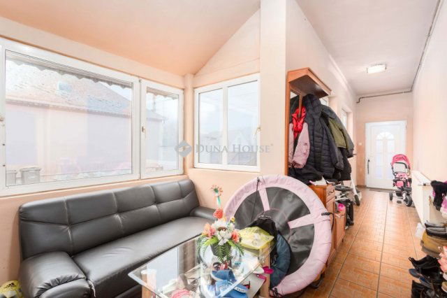 Eladó családi ház, Mosonszentmiklóson 42.99 M Ft, 3 szobás