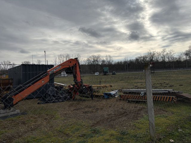 Kiadó mezogazdasagi ingatlan, Debrecenben 2000 E Ft / hó