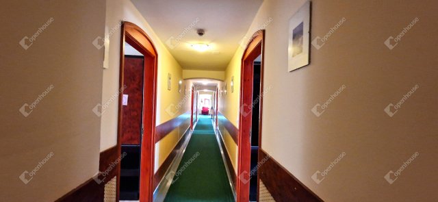 Eladó hotel, Szikszón 200 M Ft, 10 szobás / költözzbe.hu