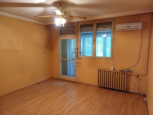 Eladó panellakás, Kecskeméten 46.9 M Ft, 2 szobás