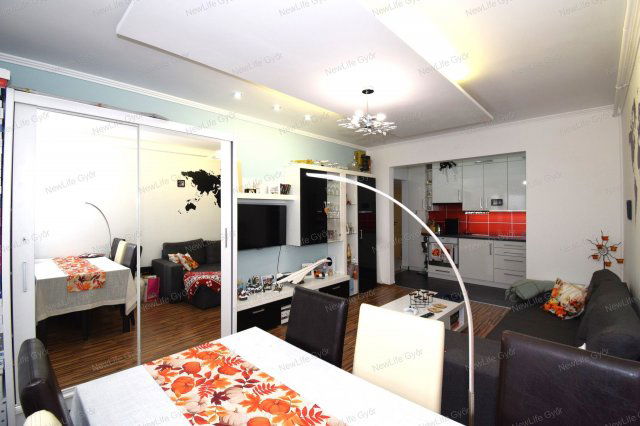 Eladó panellakás, Győrött 65.9 M Ft, 3+1 szobás