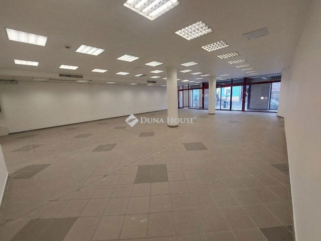 Kiadó üzlethelyiség, Budapesten, III. kerületben 1300 E Ft / hó