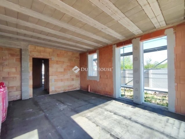 Eladó ikerház, Vecsésen 132 M Ft, 4 szobás