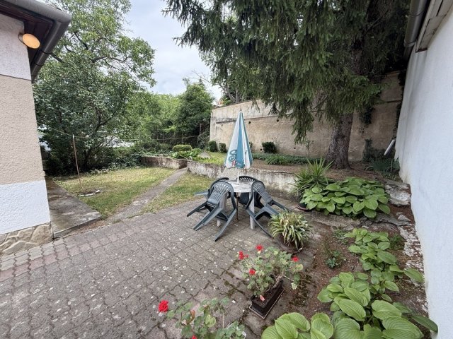 Eladó családi ház, Veszprémben 89 M Ft, 3 szobás