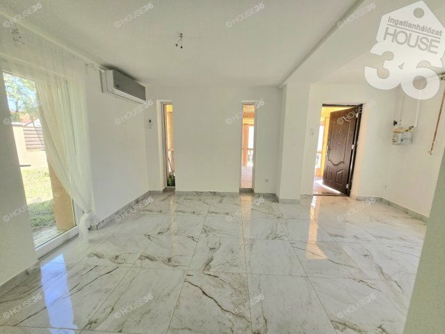 Eladó családi ház, Szolnokon 44.99 M Ft, 5 szobás