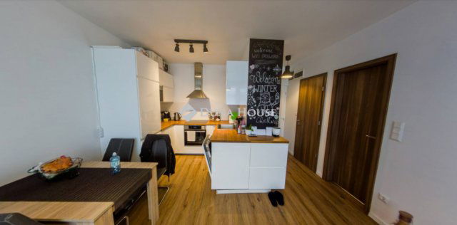 Eladó téglalakás, Győrött 74.5 M Ft, 3 szobás