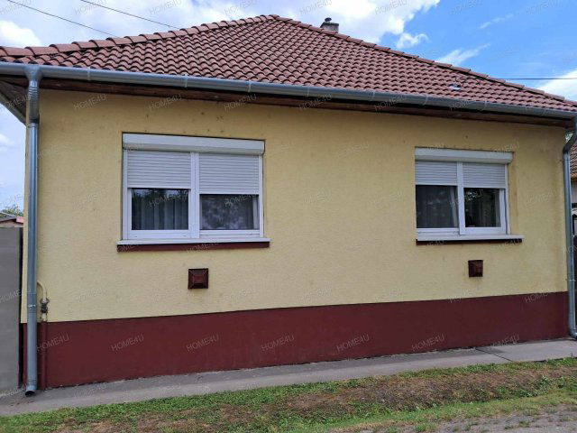 Eladó családi ház, Szolnokon 43 M Ft, 2+1 szobás